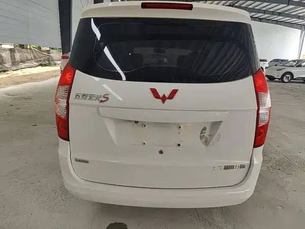 Wuling Hongguang 2018