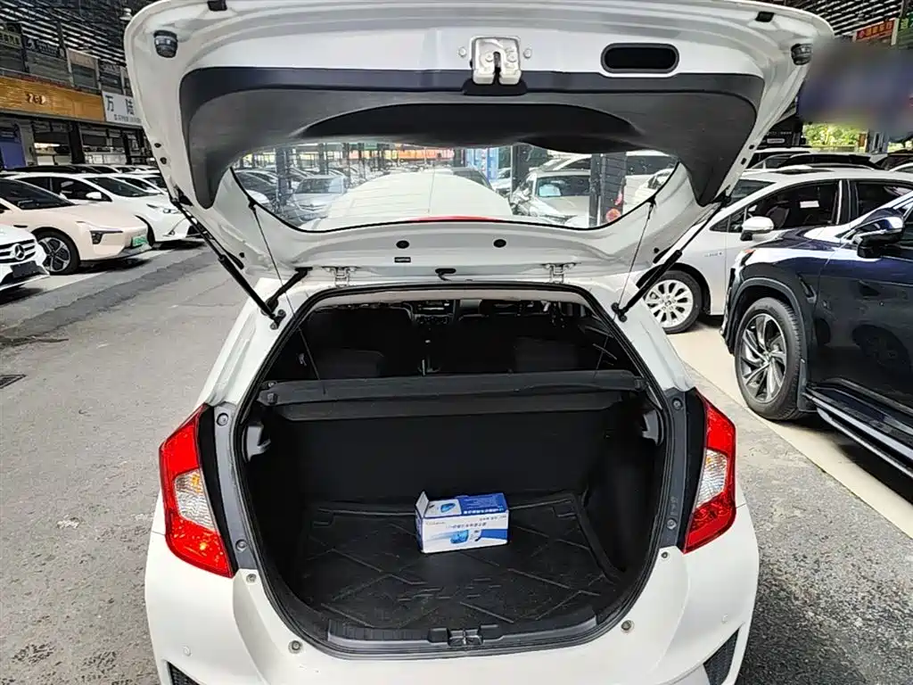 Honda Fit 2015 — фото 19