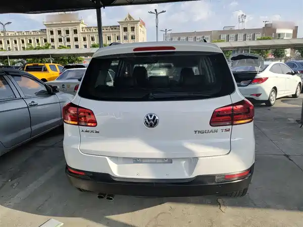 Volkswagen Tiguan 2015