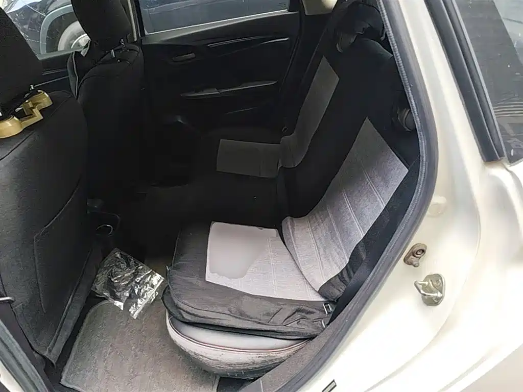 Honda Fit 2015 — фото 17