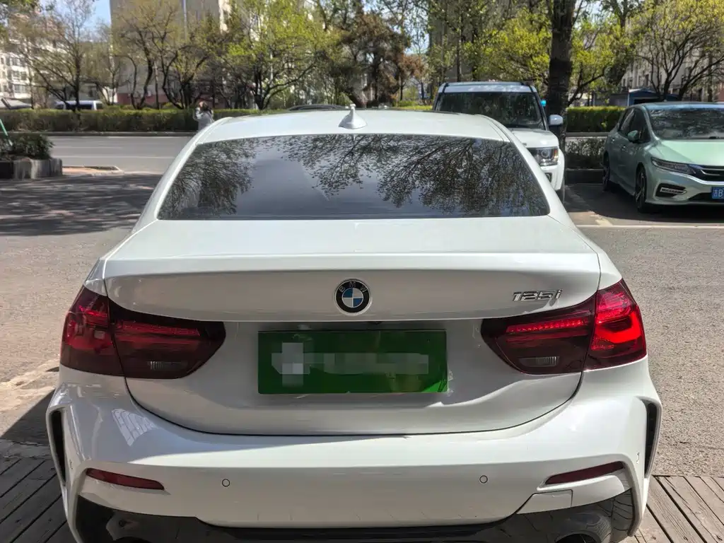 BMW 1 Series 2023