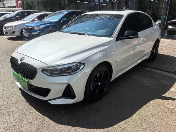 BMW 1 Series 2023