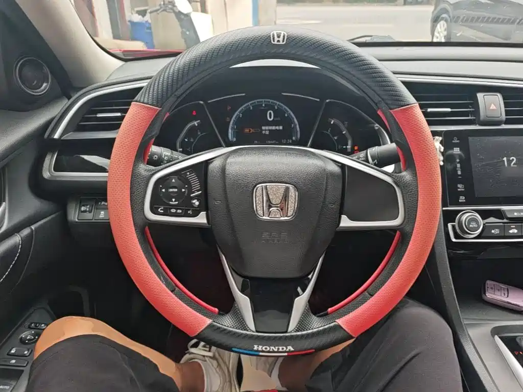 Honda Civic 2018 — фото 11