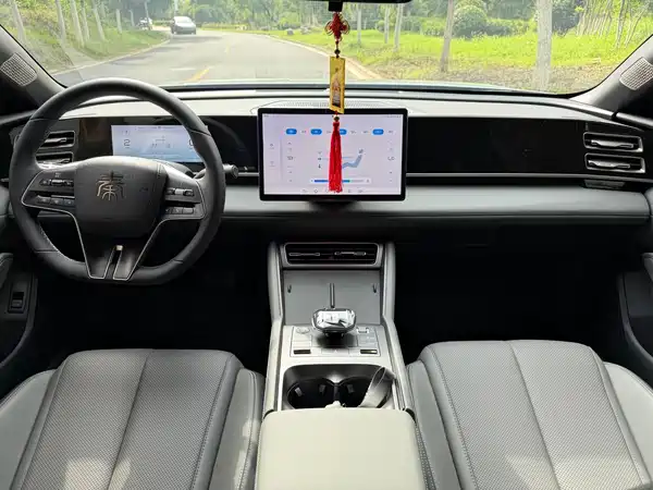 BYD Qin L 2024