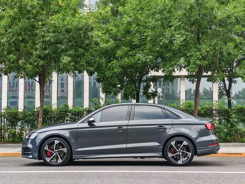 Audi S3 2019 — фото 3