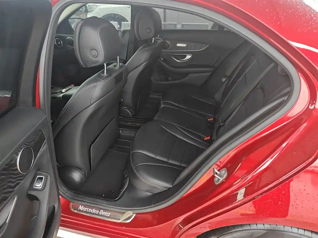 Mercedes-Benz C-Class 2019 — фото 17