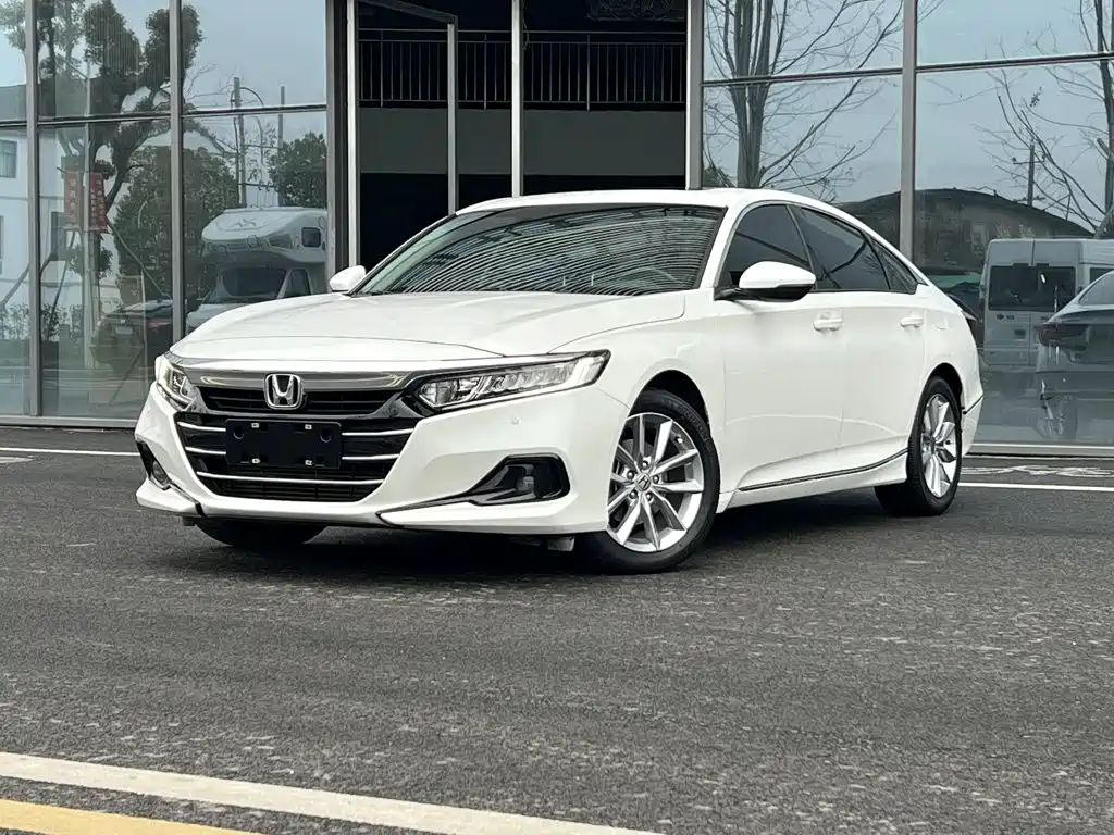 Honda Accord 2021 — фото 1