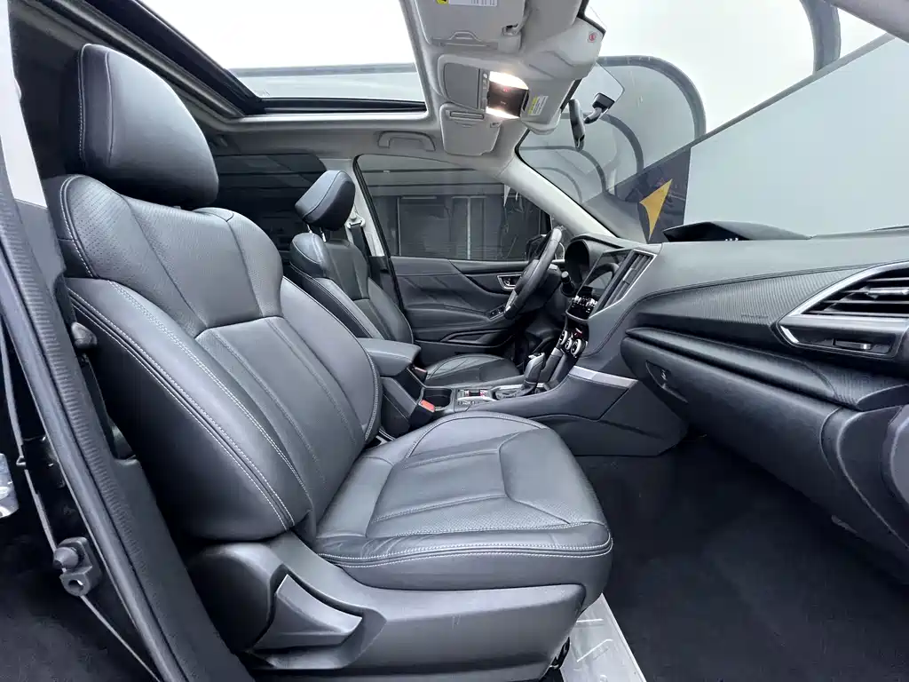 Subaru Forester 2022 — фото 25