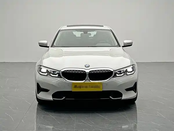 BMW 3 Series 2022
