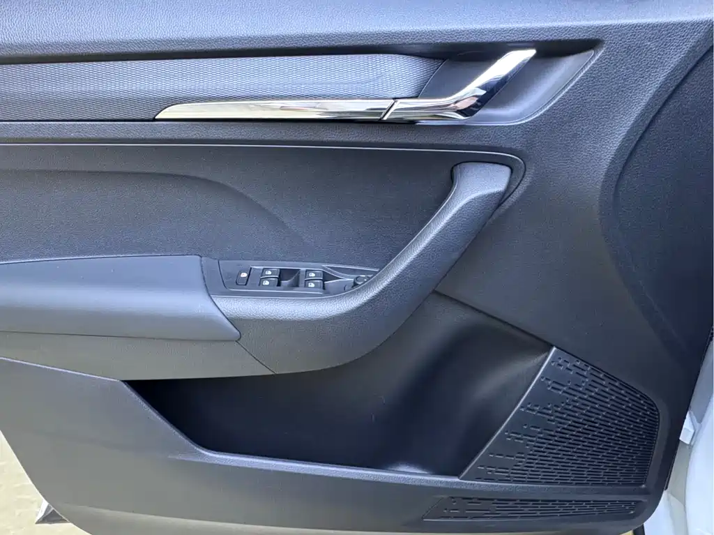Skoda Kamiq 2023 — фото 14