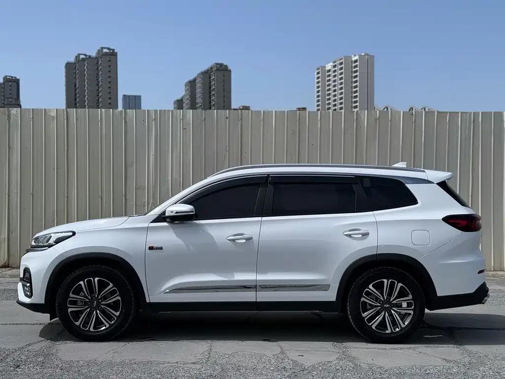 Chery Tiggo 8 2023 — фото 15