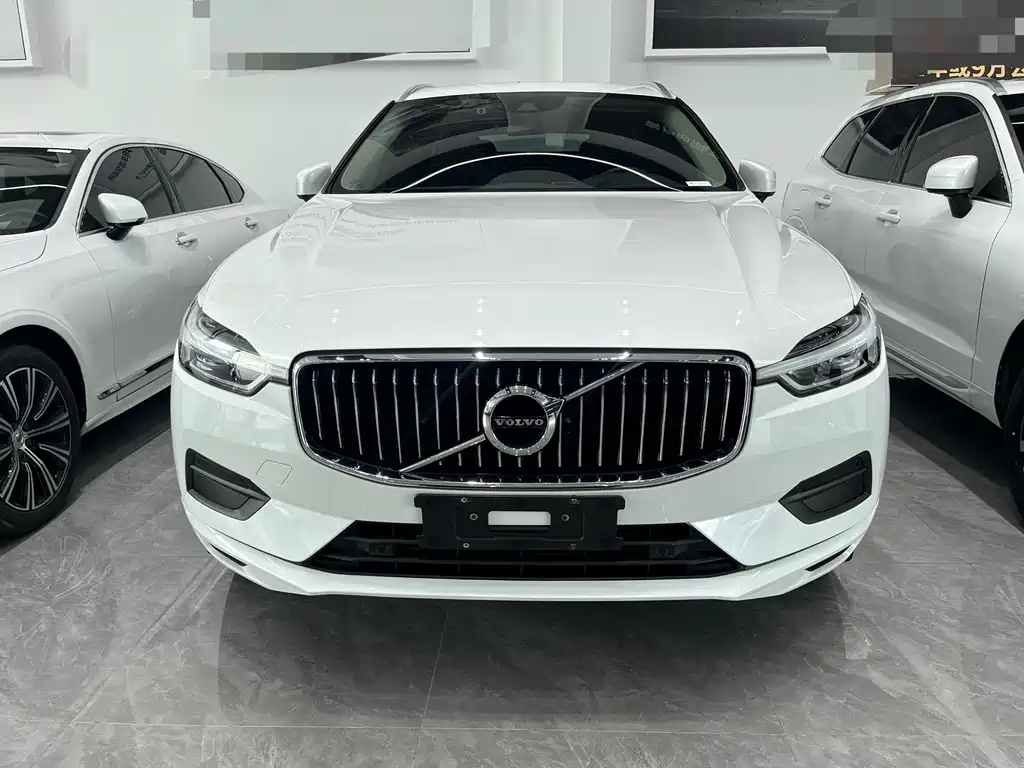 Volvo XC60 2018 — фото 2