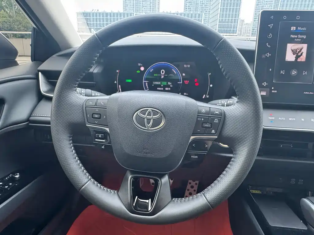 Toyota Camry 2025 — фото 16