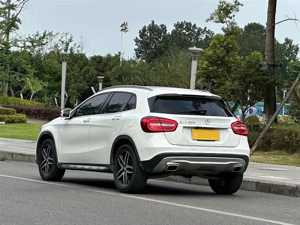 Mercedes-Benz GLA 2015 — фото 3