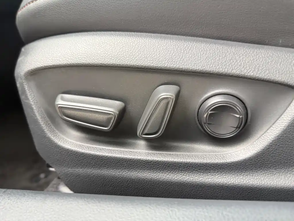 Toyota Camry 2021 — фото 15