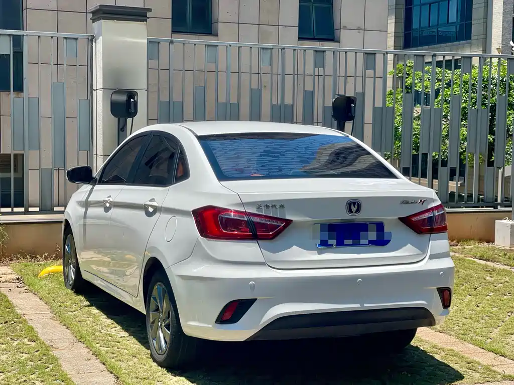 Changan Eado DT 2019 — фото 7