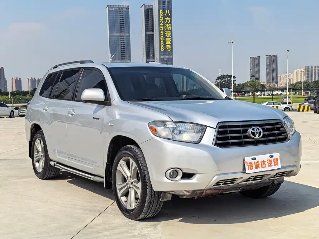 Toyota Highlander 2010 — фото 3