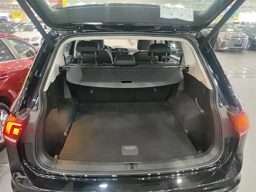 Volkswagen Tiguan L 2020 — фото 19