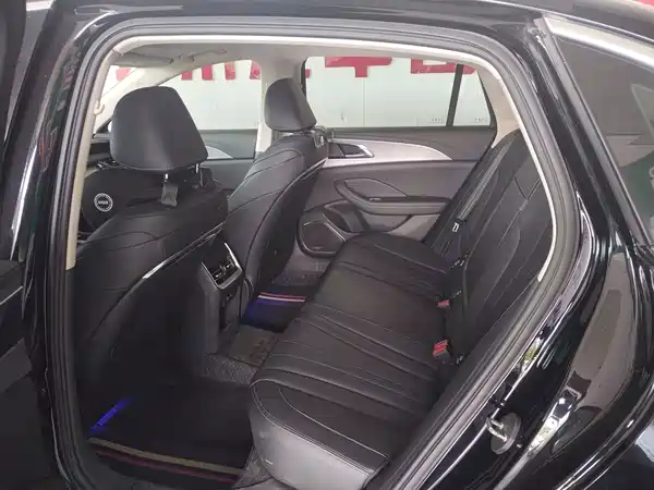Hongqi H5 2024