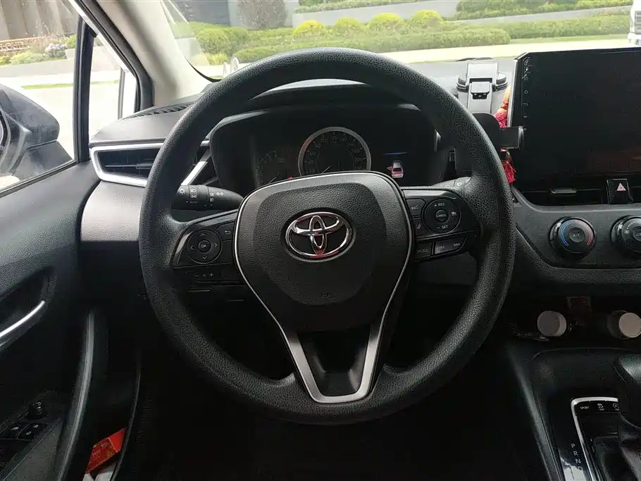 Toyota Corolla 2020 — фото 15