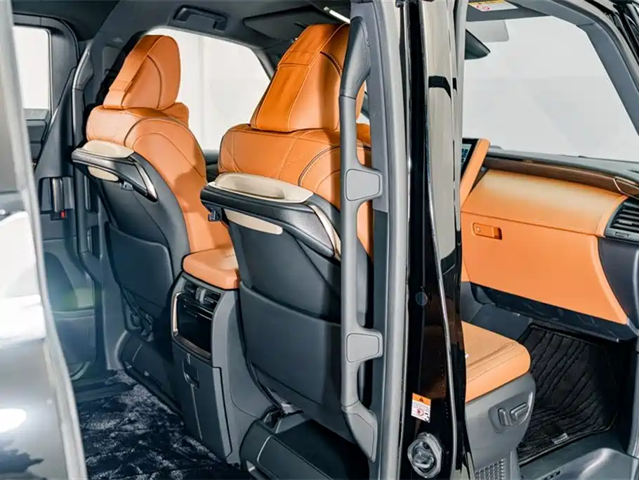 Toyota Alphard 2025 — фото 24