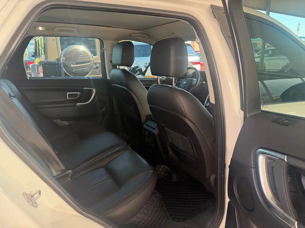 Land Rover Discovery Sport 2019 — фото 9