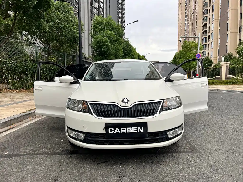 Skoda Rapid 2016 — фото 21