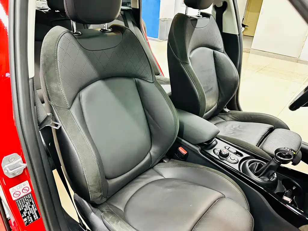 MINI Clubman 2018 — фото 34