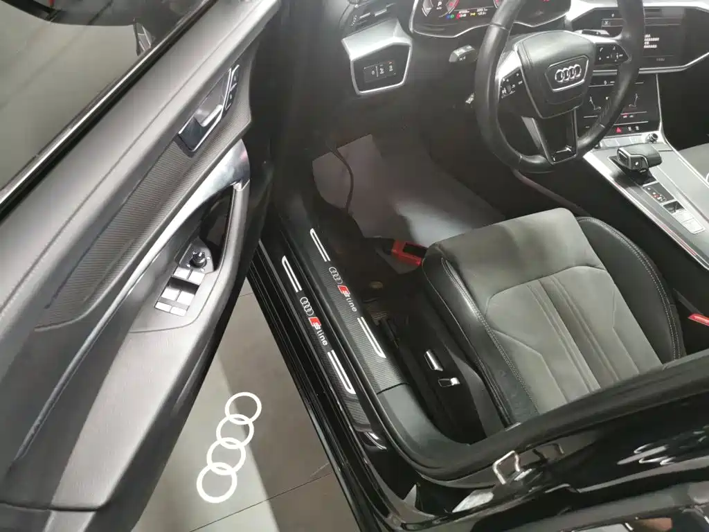 Audi A6L 2023 — фото 16