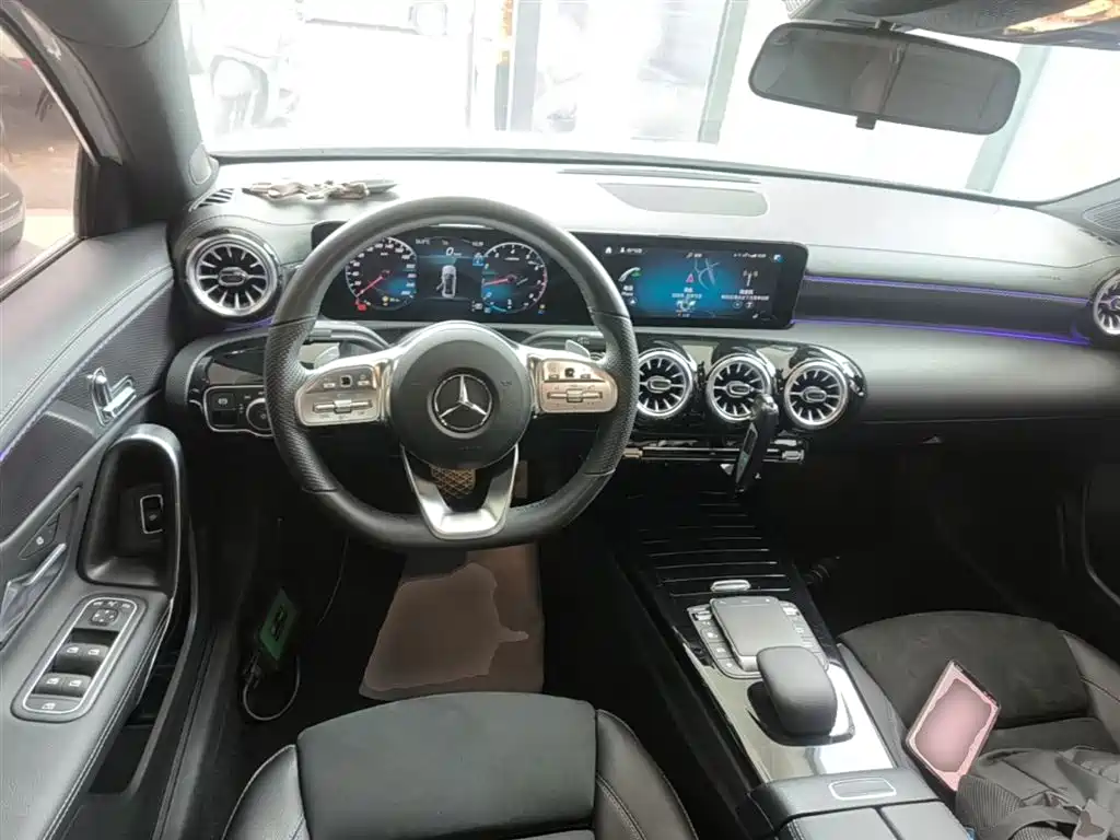 Mercedes-Benz A-Class 2023 — фото 11