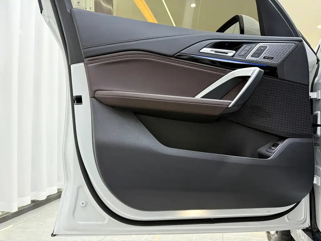 BMW X1 2025 — фото 3