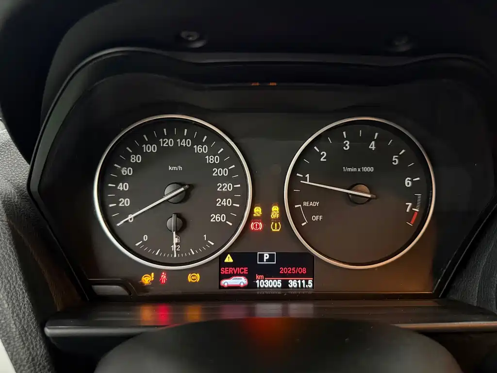 BMW 1 Series 2012 — фото 11