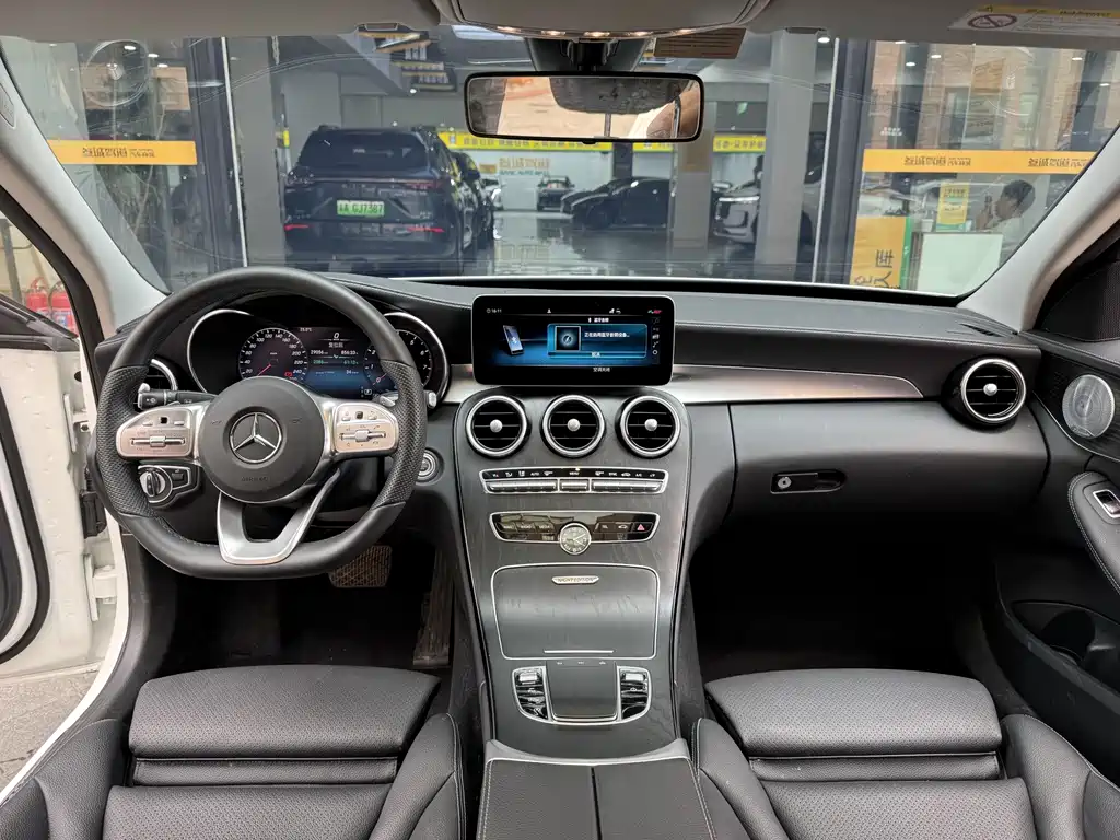 Mercedes-Benz C-Class 2021 — фото 10