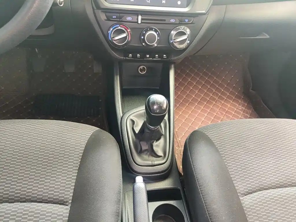 Hyundai Accent 2019 — фото 14