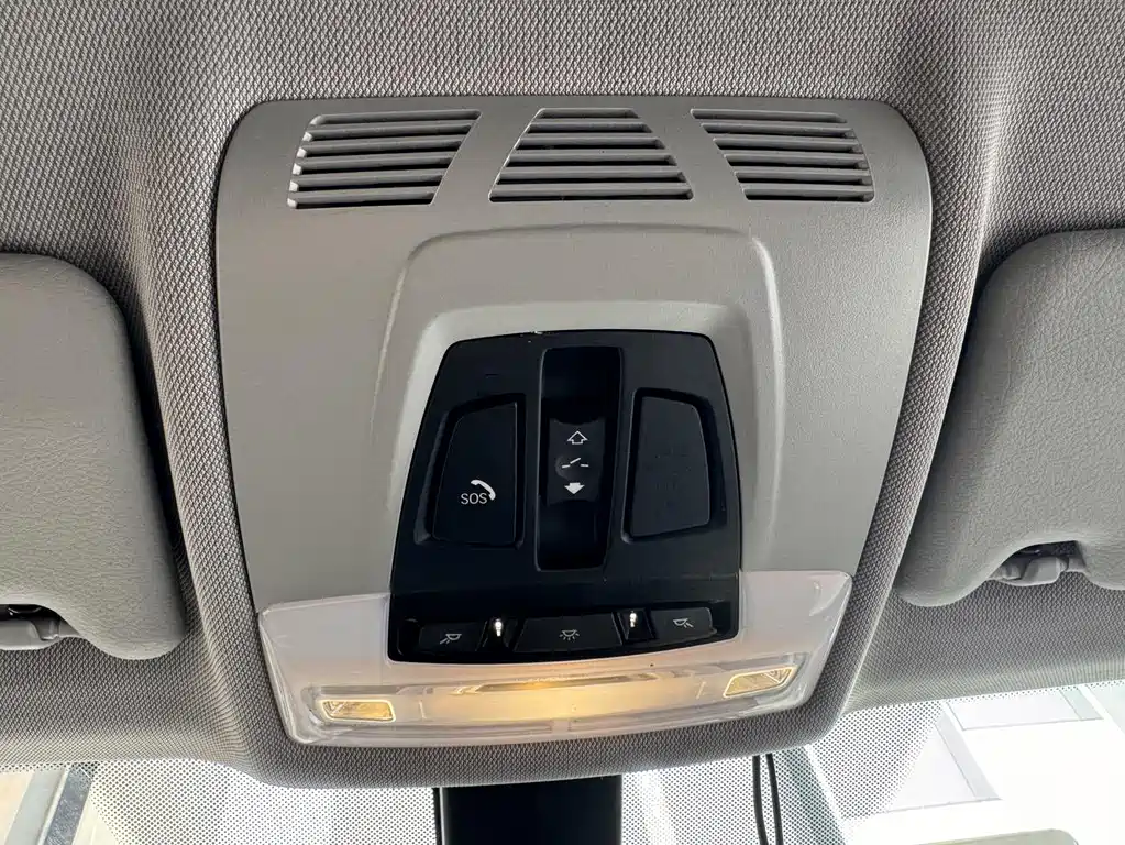 BMW 1 Series 2018 — фото 14