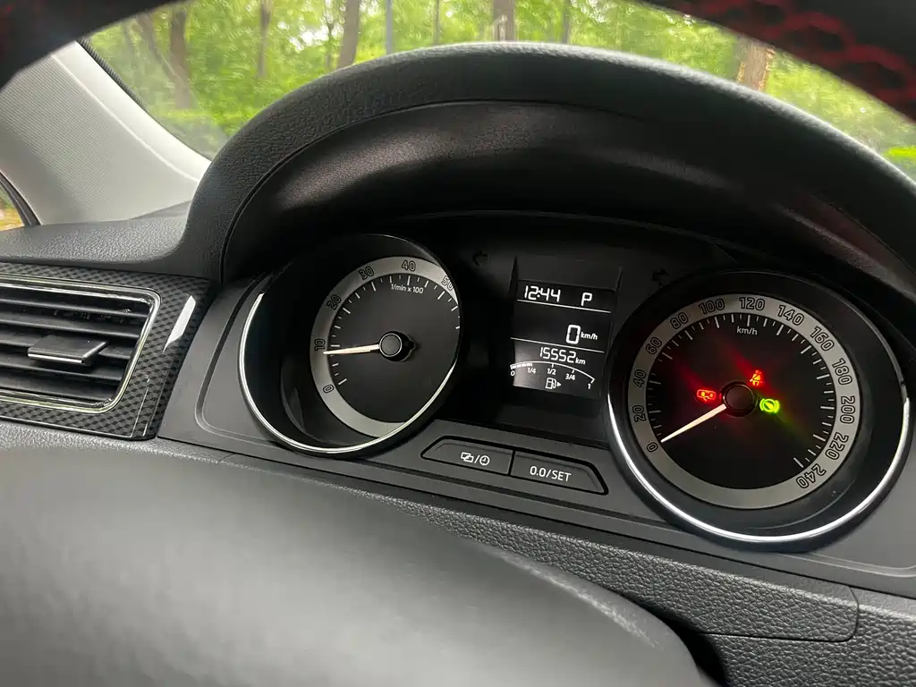 Skoda Rapid Spaceback 2019 — фото 8