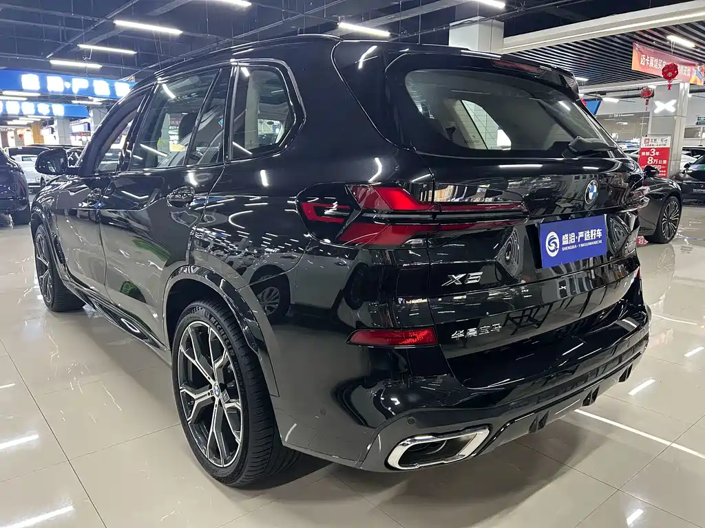 BMW X5 2025 — фото 18