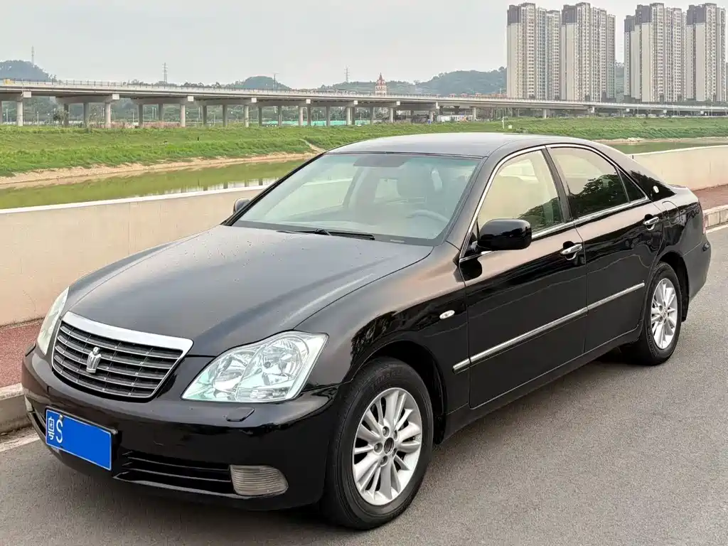 Toyota Crown 2006 — фото 1
