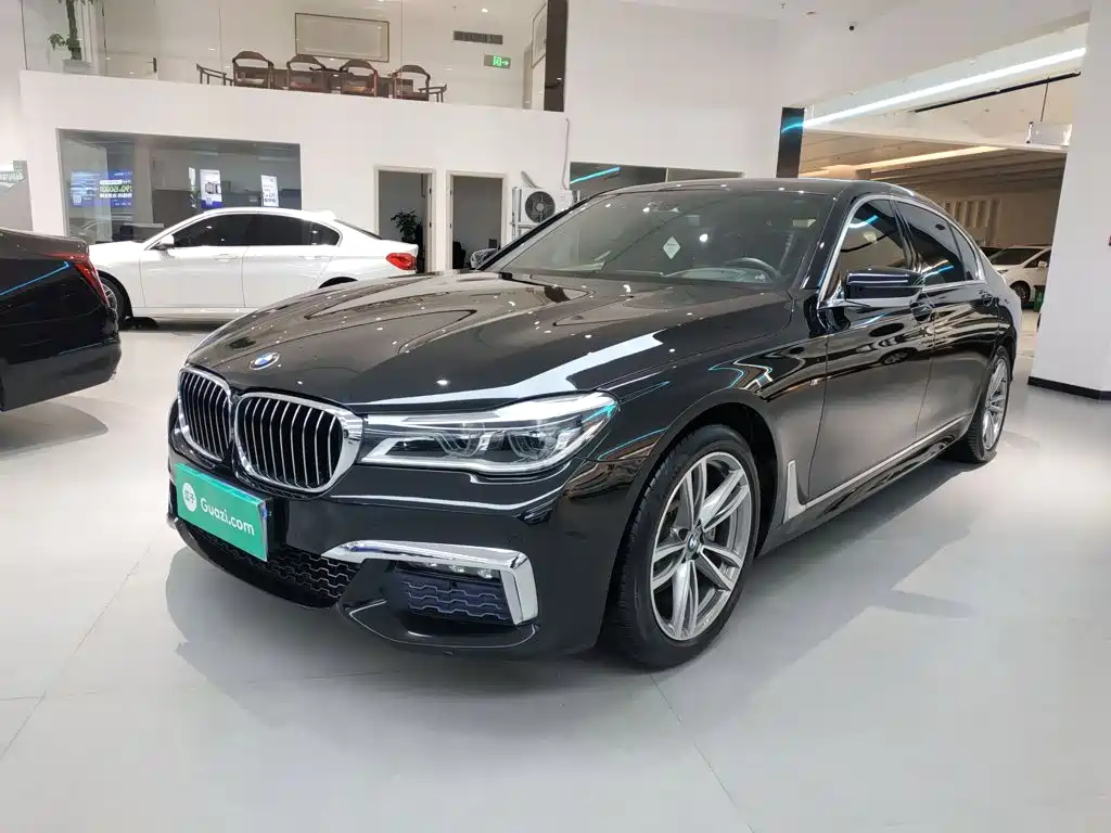 BMW 7 Series 2018 — фото 1