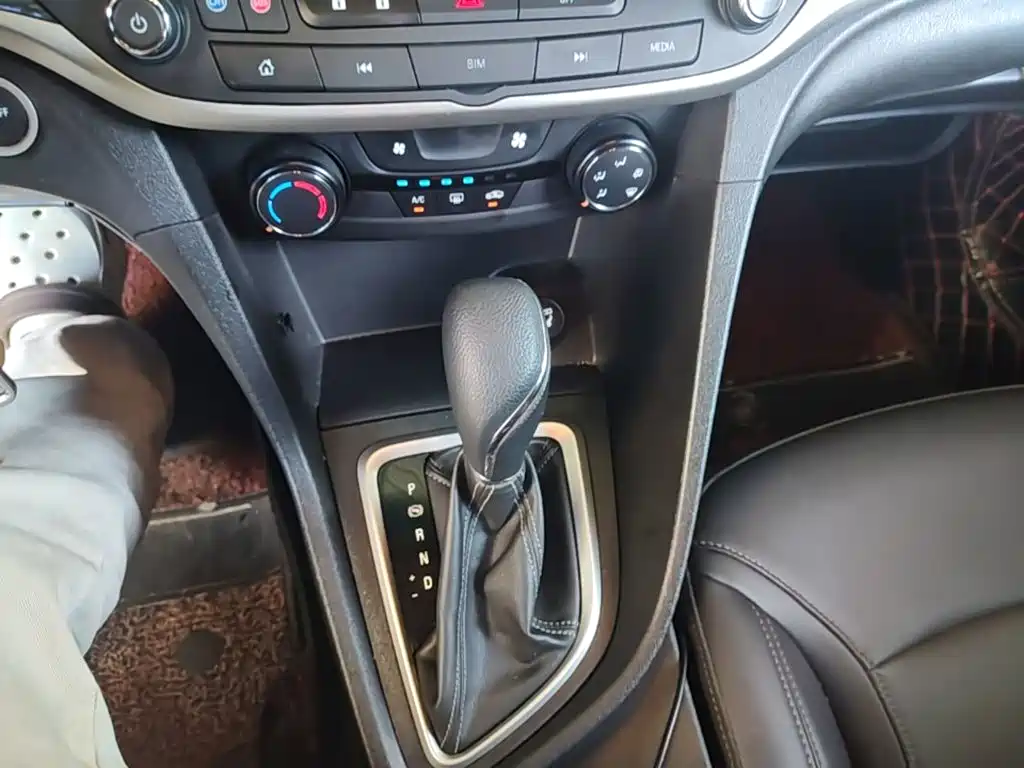 Buick Excelle GT 2021 — фото 14