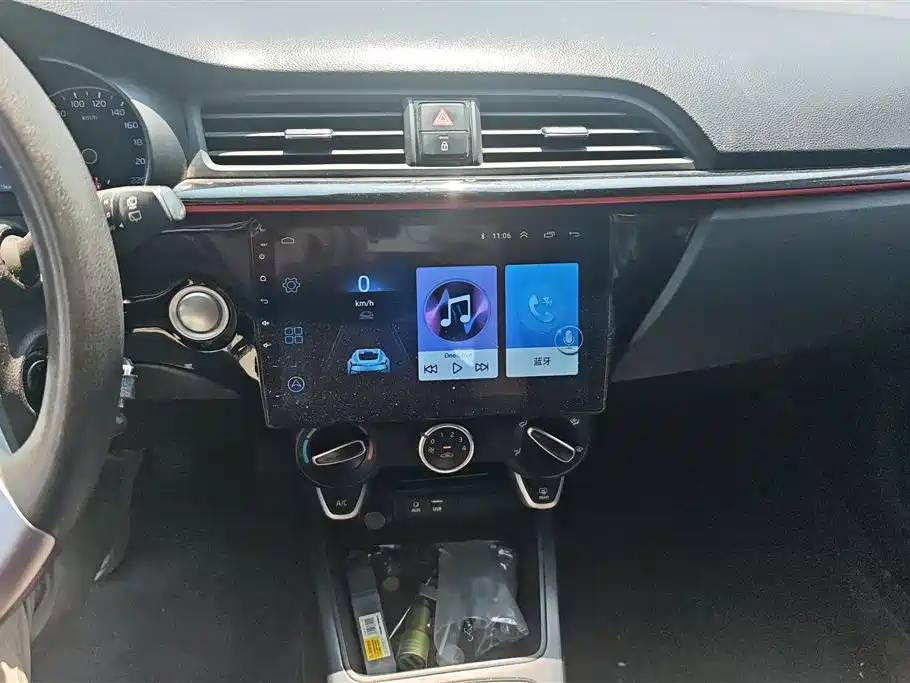 Kia KX Cross 2018 — фото 13