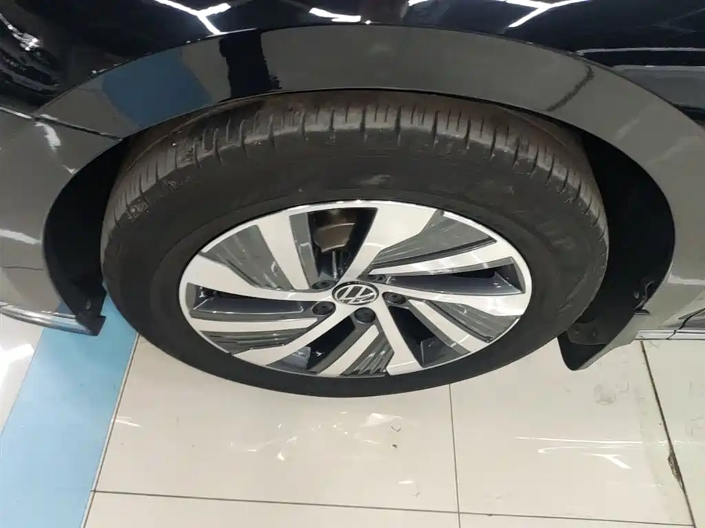 Volkswagen Magotan GTE PHEV 2023 — фото 23