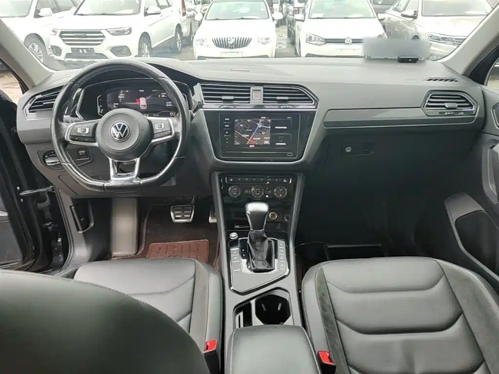 Volkswagen Tiguan L 2021 — фото 10