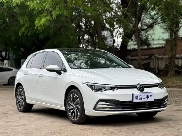 Volkswagen Golf 2024