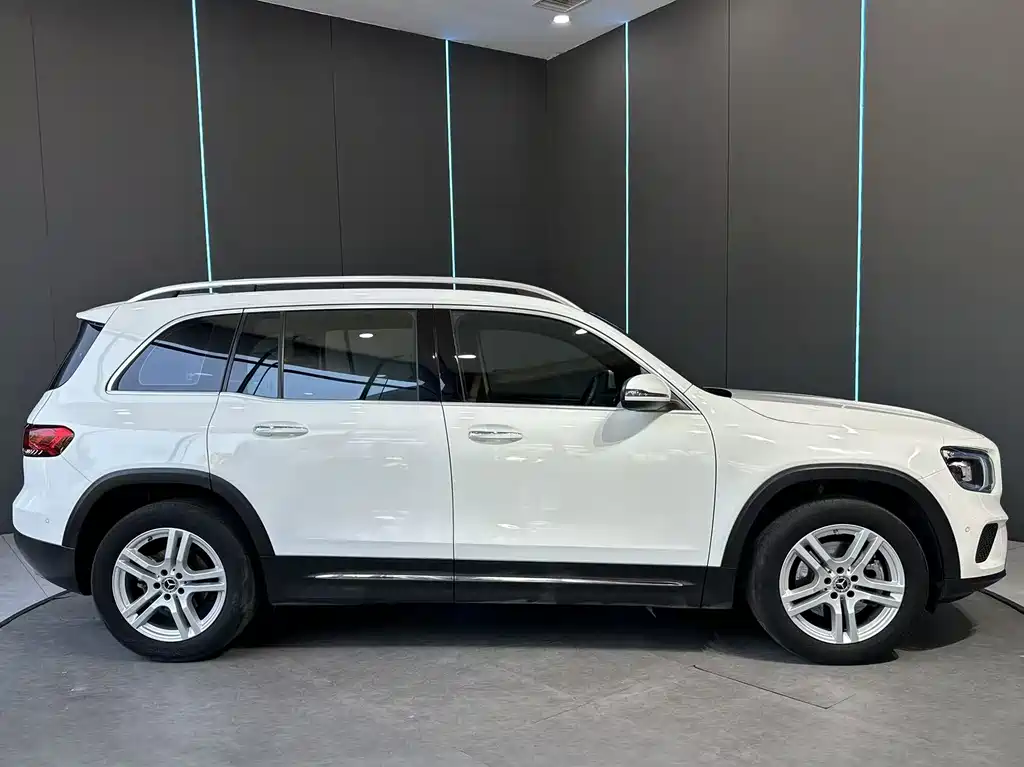 Mercedes-Benz GLB 2022