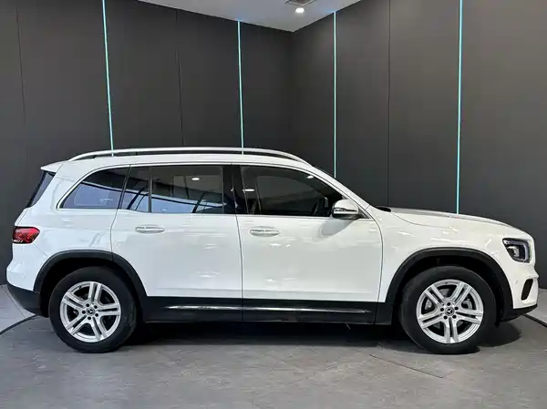 Mercedes-Benz GLB 2022