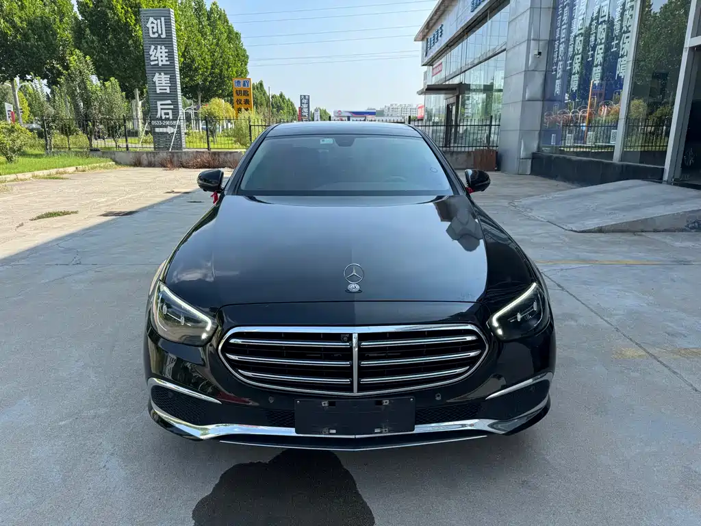 Mercedes-Benz E-Class 2022