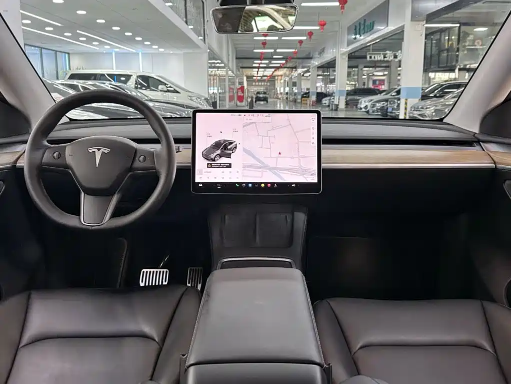 Tesla Model Y 2021 — фото 8
