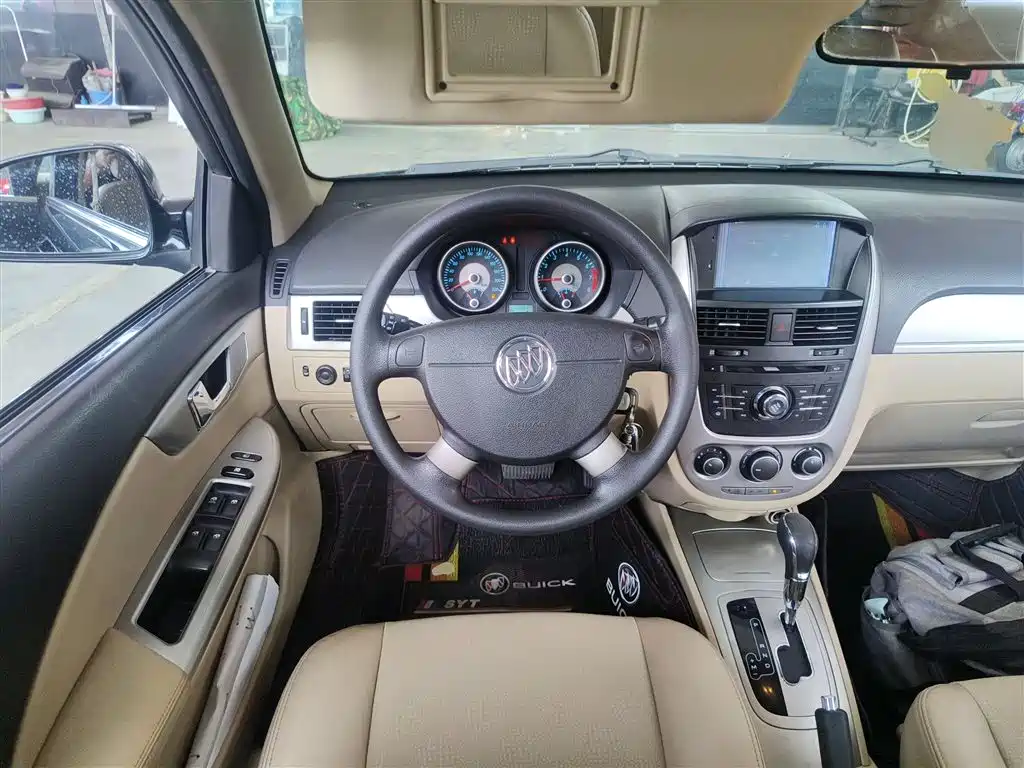 Buick Excelle 2014 — фото 11
