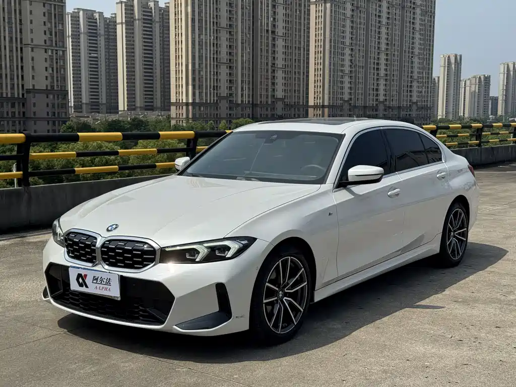BMW 3 Series 2023 — фото 1
